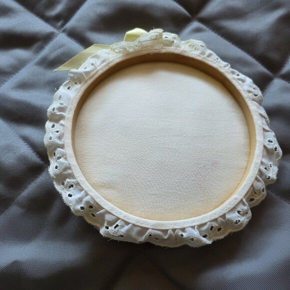 Vintage Round Framed Letter "C" Needlepoint Decor Wall Hanging - Picture 4 of 6